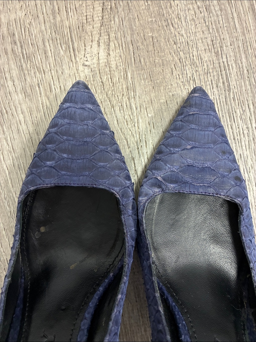 BURBERRY Python Leather Pumps - Picture 6 of 8